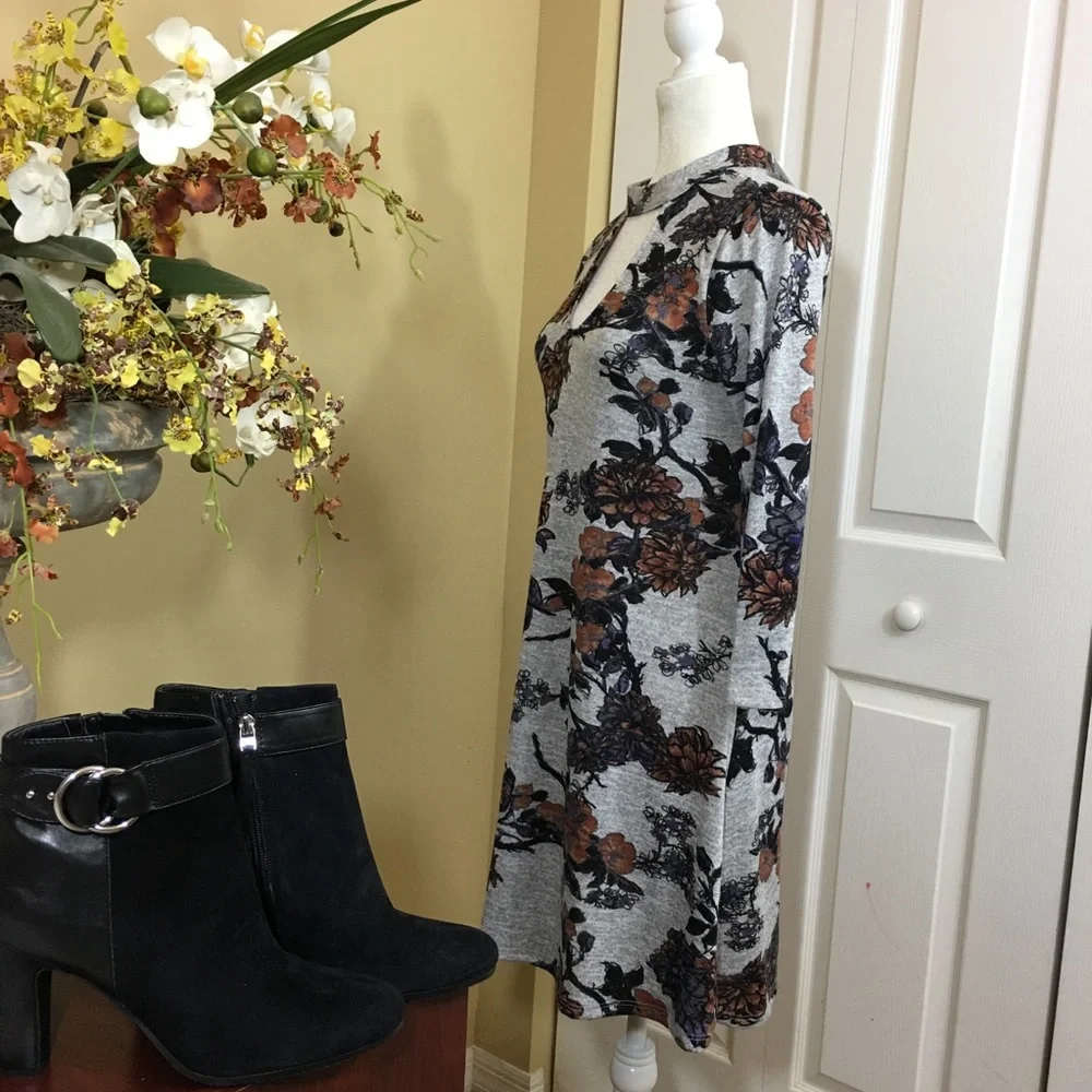 NWT Living Doll Keyhole Gray Floral Dress Size L Boho‎ Soft Grunge Romantic
